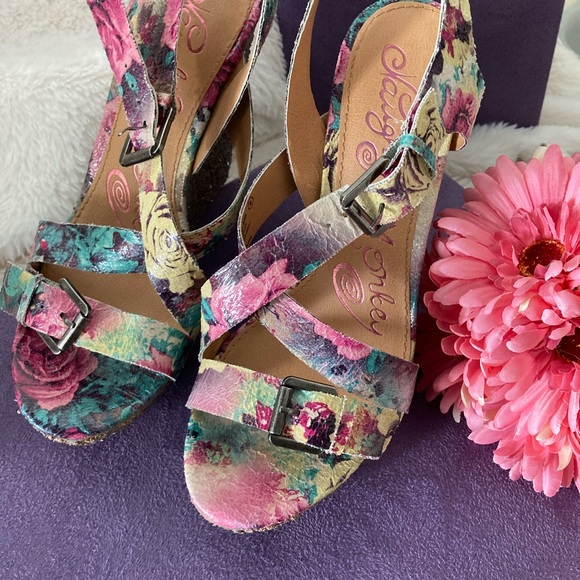 Twice the Fun - Wedge Floral Sparkle Sandle Sz. 9 - Picture 11 of 14